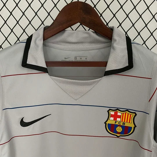 Retro Barcelona 03/04 Away Jersey