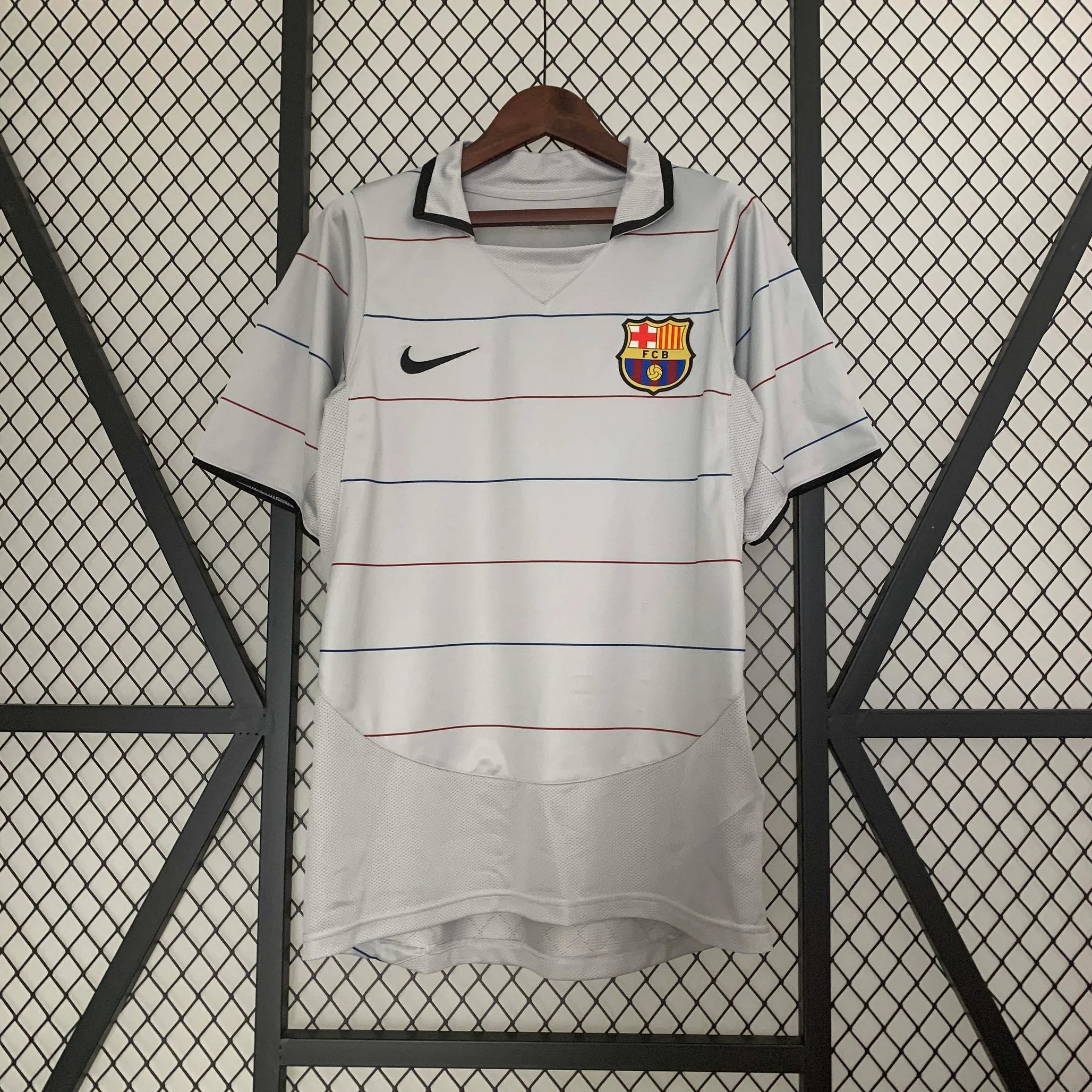 Retro Barcelona 03/04 Away Jersey