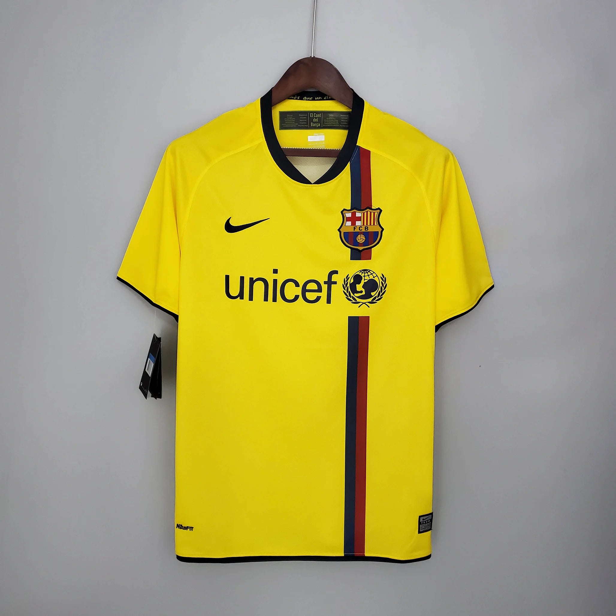 Retro Barcelona 08/09 Away Jersey