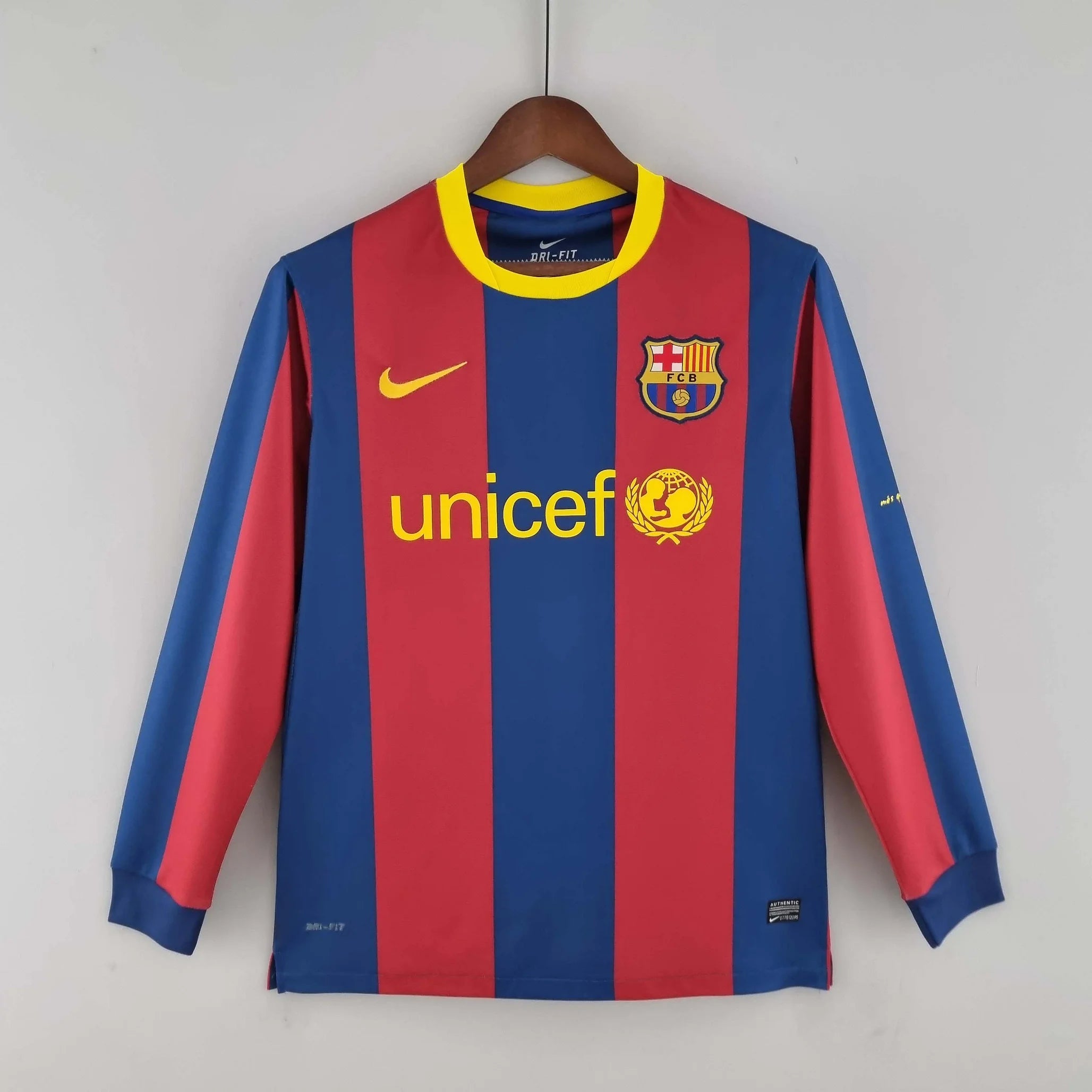 Retro Long Sleeve Barcelona 10/11 Home Jersey