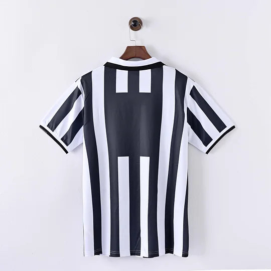 Retro Juventus 96/97 Jersey